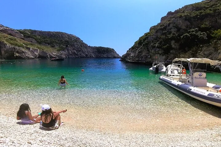 Private Full Day Boat Expedition to Grama Bay