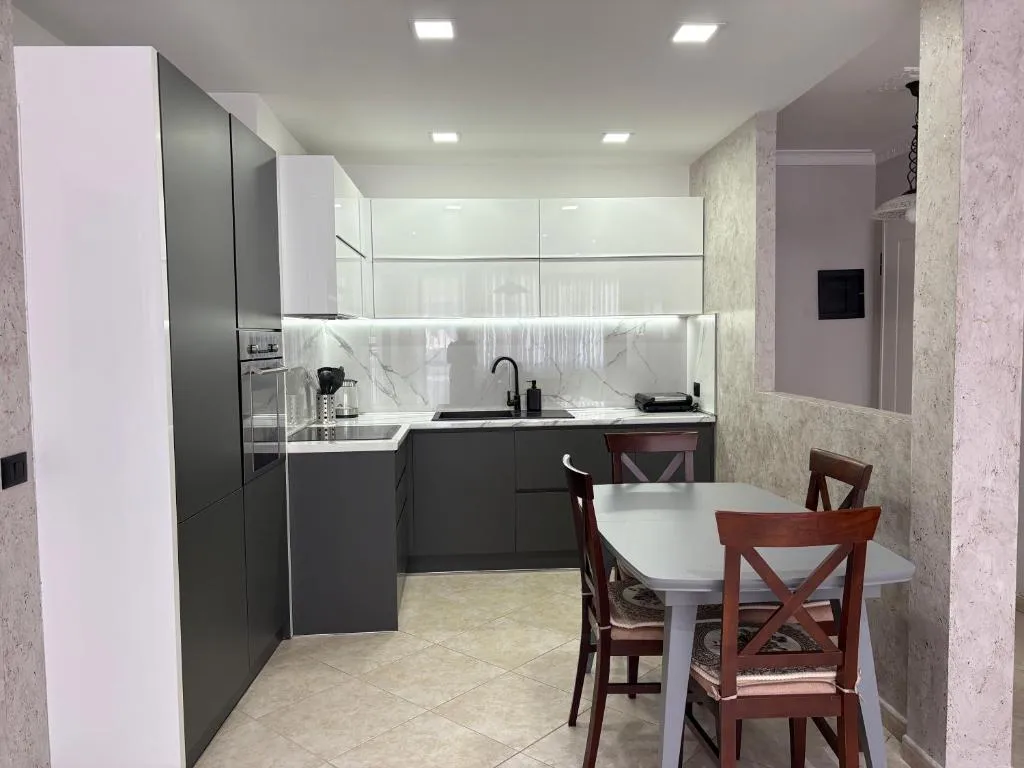 Laureta Central Apartment