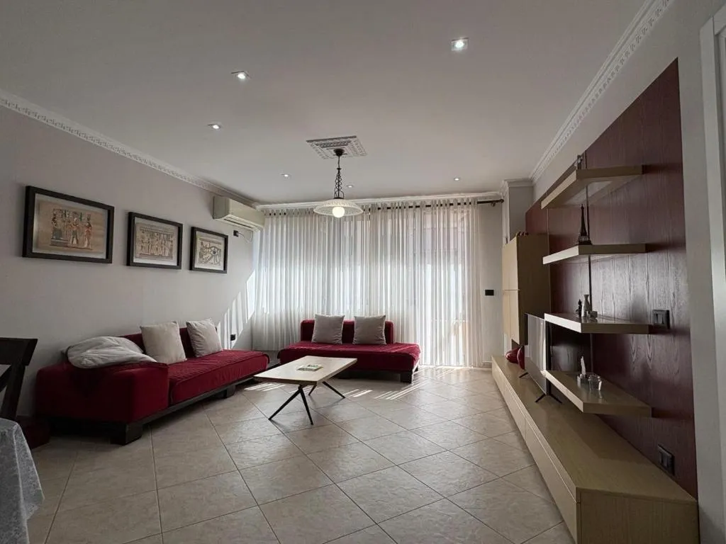 Laureta Central Apartment