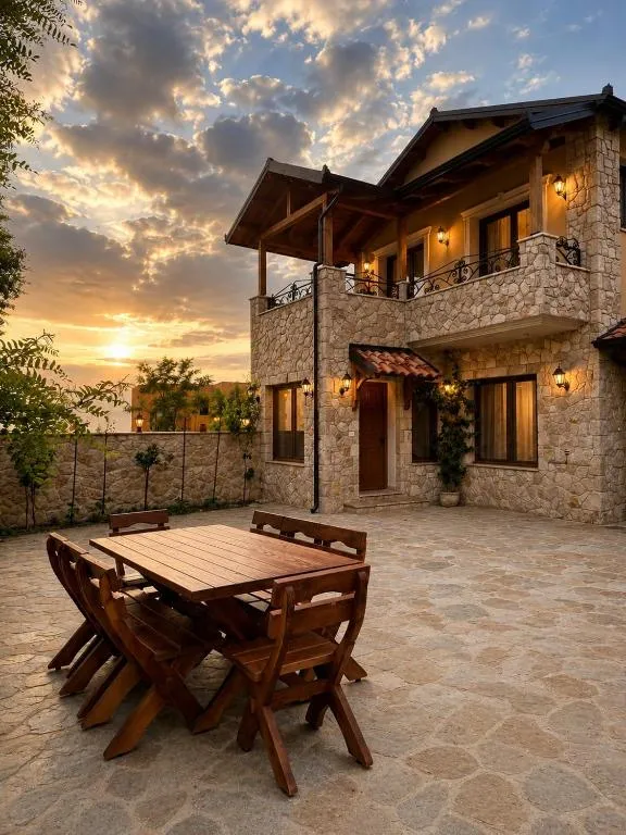 TS Villa-Mountain Views, Fireplace & Rustic Luxury