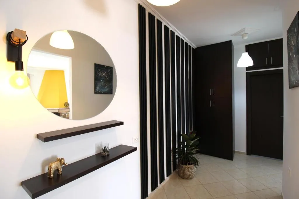 Omnia Apartments