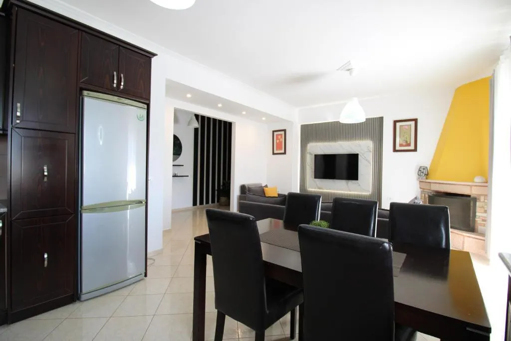 Omnia Apartments
