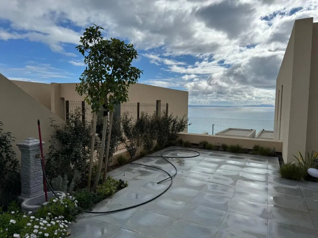 Luxury Apartment & Guest House, Green Coast