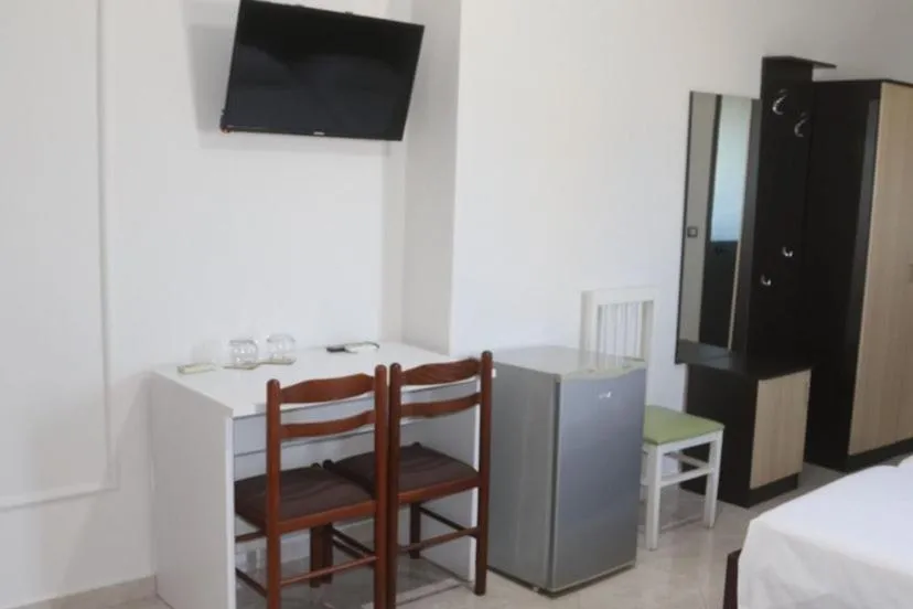 Hotel Tirona