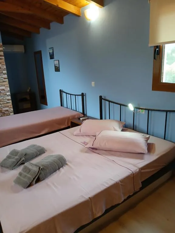 Tolis Rooms