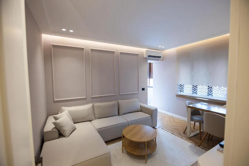 Ami's Apartments