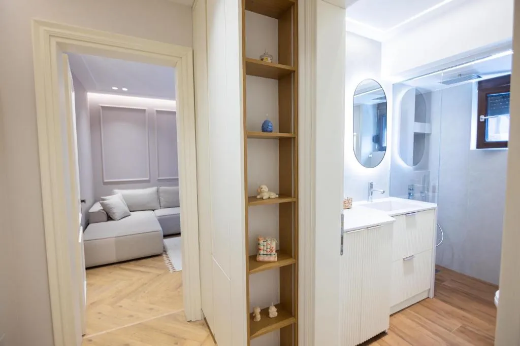 Ami's Apartments